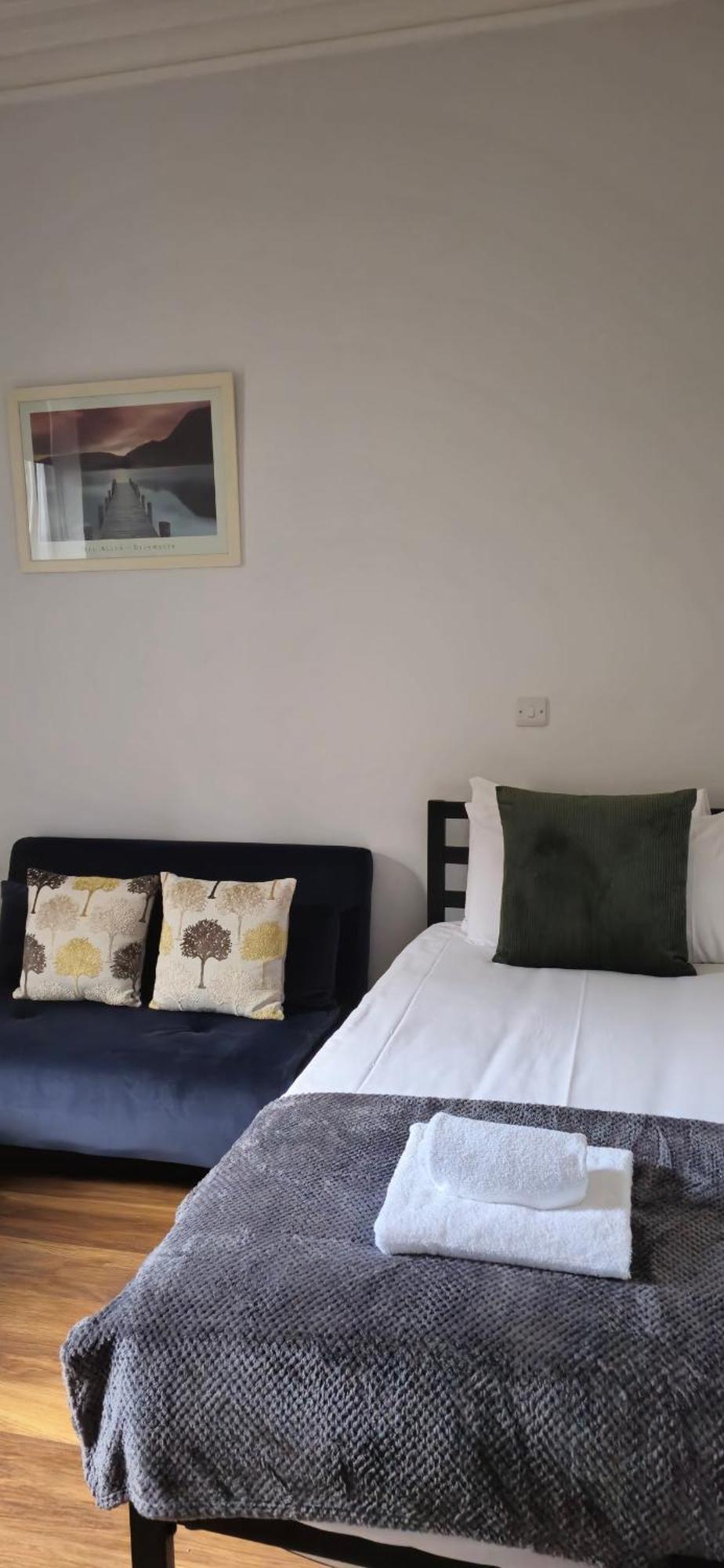 Montgomery Central Apartment Edinburgh Bagian luar foto